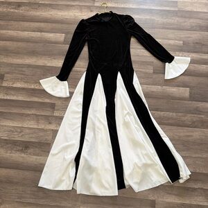 Chic Long Sleeve Black and White Dress